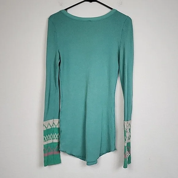 Free People Boho Crochet Cuff Thermal - Picture 6 of 6